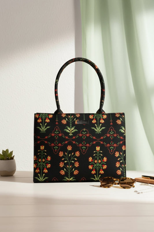 JESSI STREET - CANVAS TOTE - 06