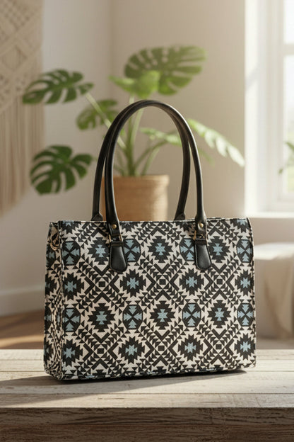 JESSI STREET - CANVAS TOTE - 43