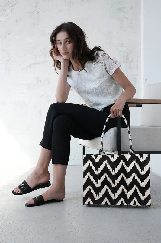 JESSI STREET - CANVAS TOTE - 20