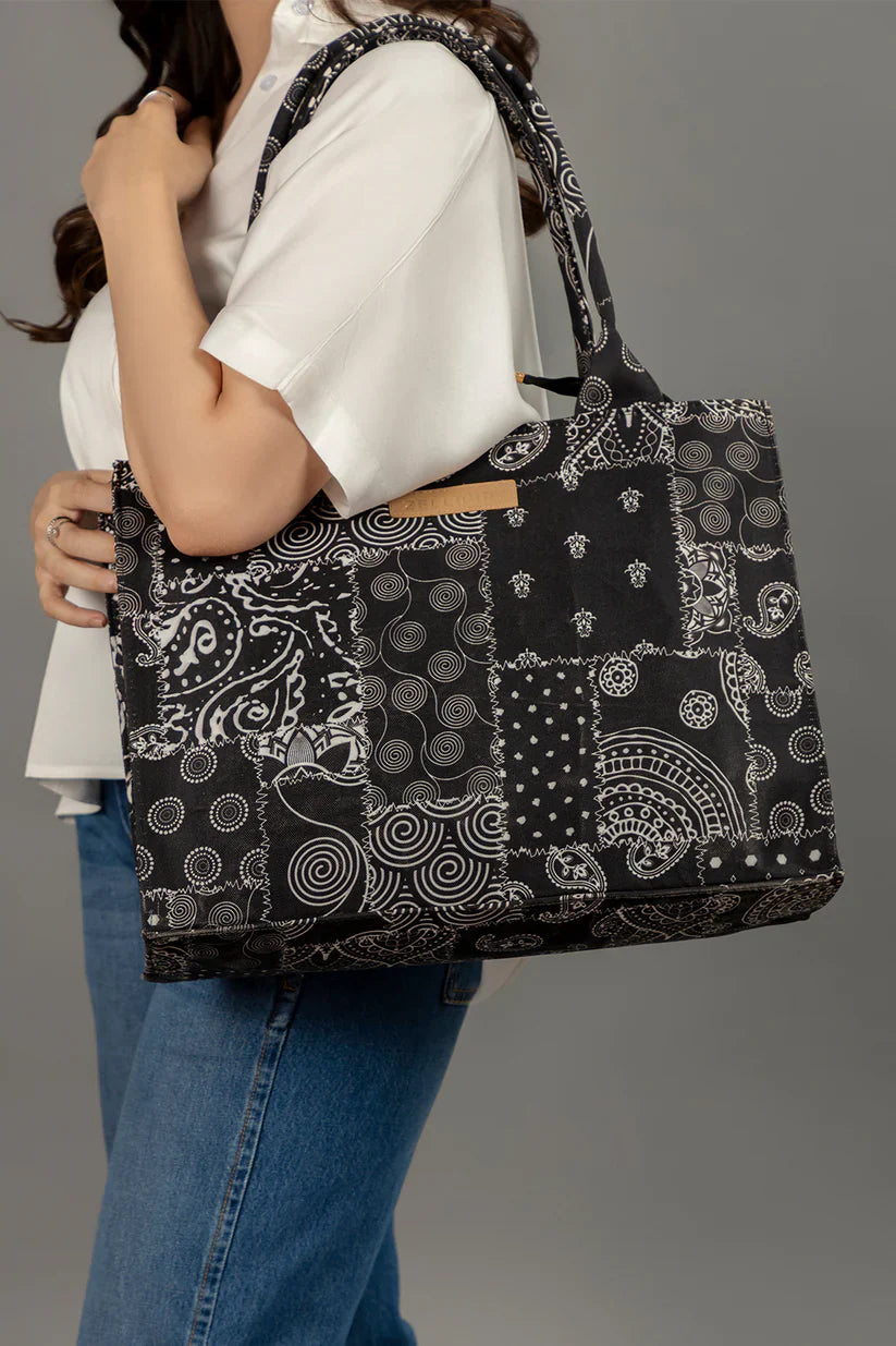 JESSI STREET - CANVAS TOTE - 32