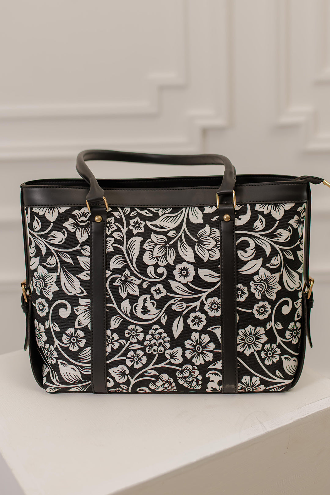 JESSI STREET - STRAP CANVAS TOTE - 02