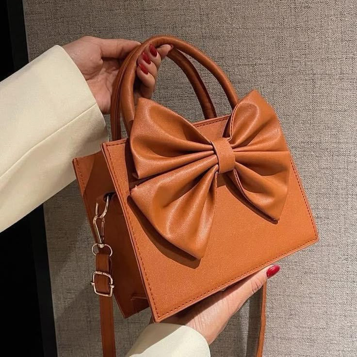 JESSI STREET - HANDBAG - 04